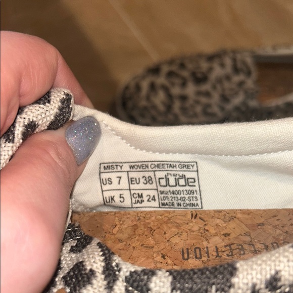 Hey Dude Women's Misty Woven Cheetah Grey Slip On Shoes - Picture 3 of 6